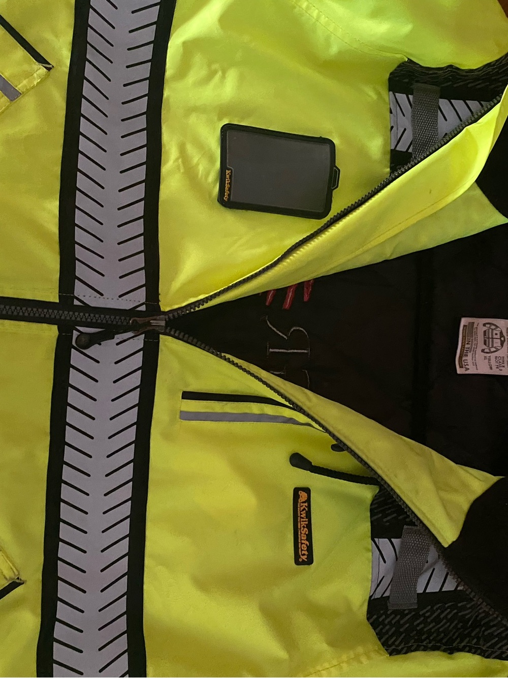 High-Visibility Yellow Safety Raincoat work construction traffic